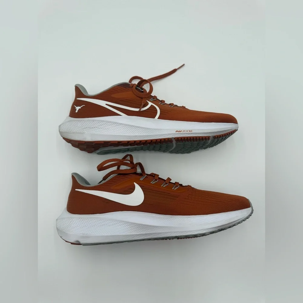 Nike Zoom Pegasus 39 Texas Longhorns Sneakers, Desert Orange/White, Sz Men’s 9.5